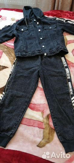 Костюм женский