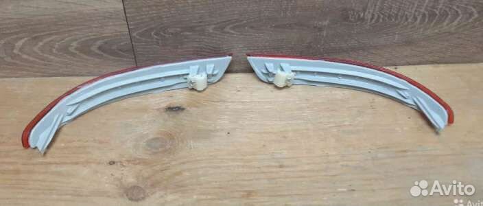 Отражатель в задний бампер Nissan Almera G15