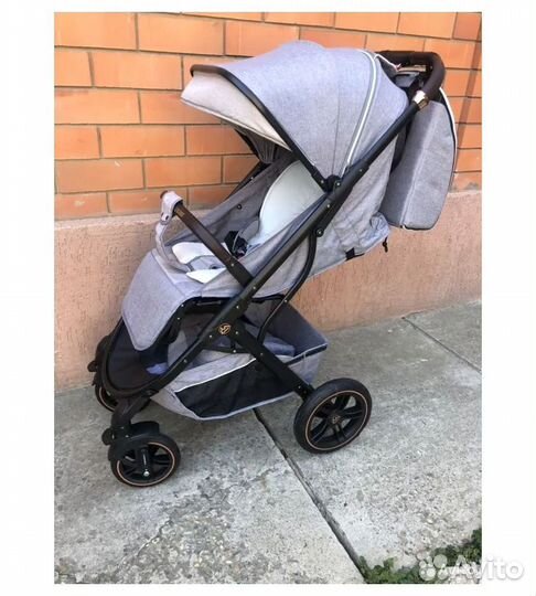Прогулочная коляска новая