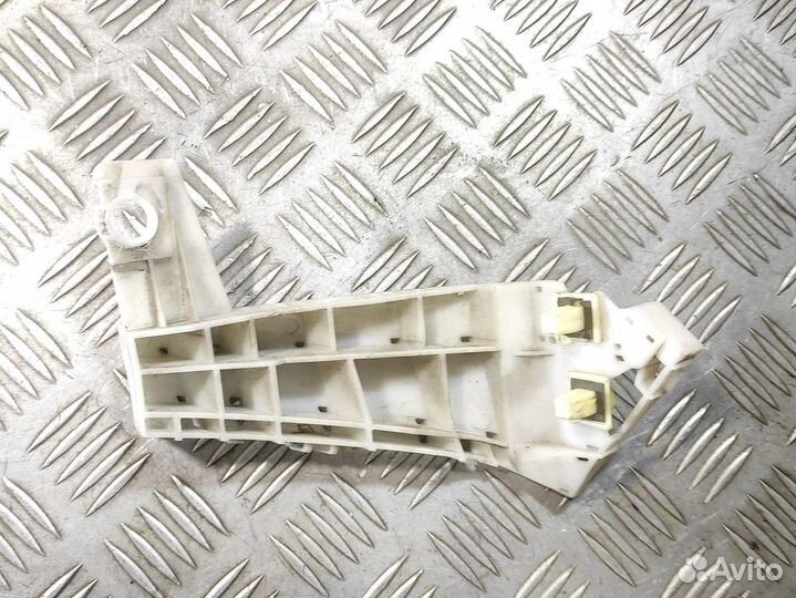 Кронштейн бампера заднего Subaru Forester S12