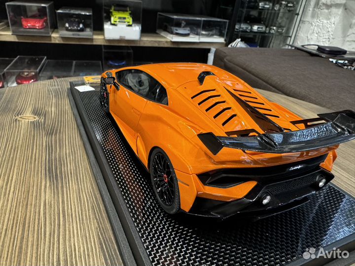 IV1840G2 IVY amborghini Huracan STO Orange 1:18