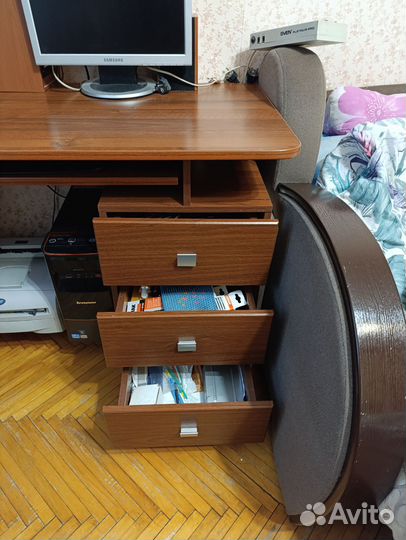 Компьютерный стол