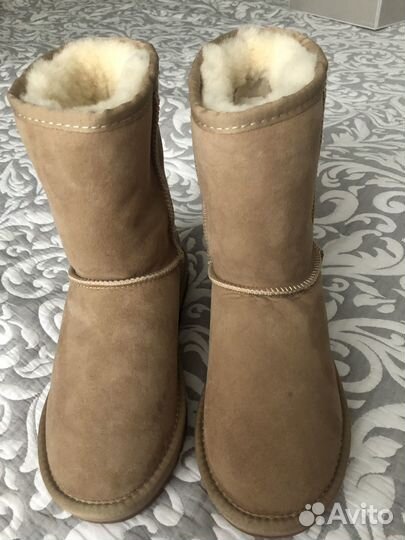 Продам угги 35 размер