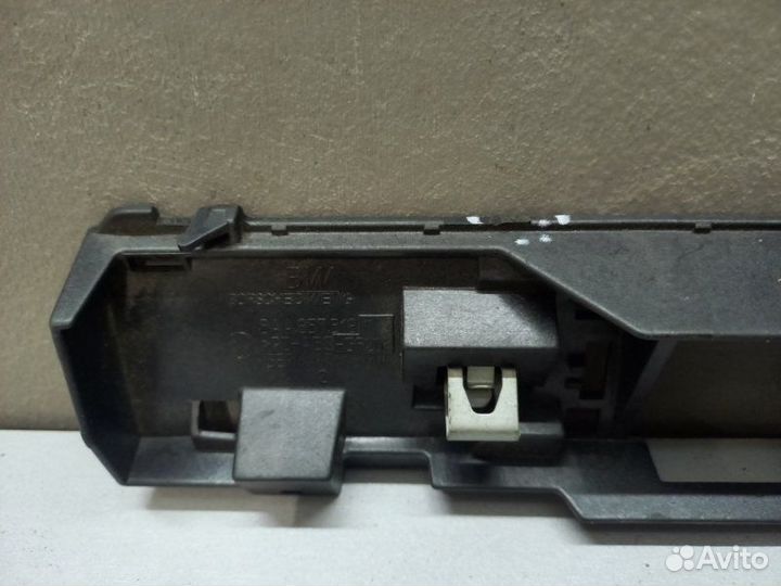 Кронштейн Volkswagen Passat B7