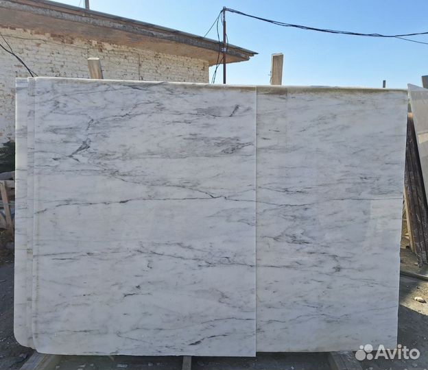 Белый мрамор