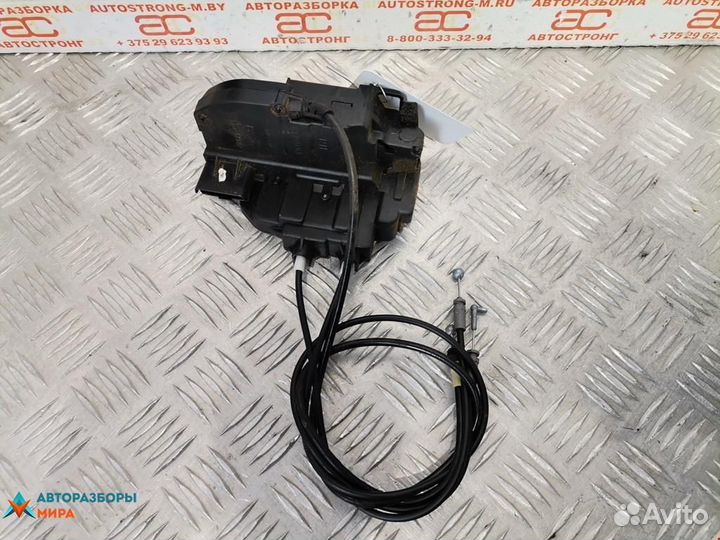 Замок двери передней правой Nissan Armada 2006