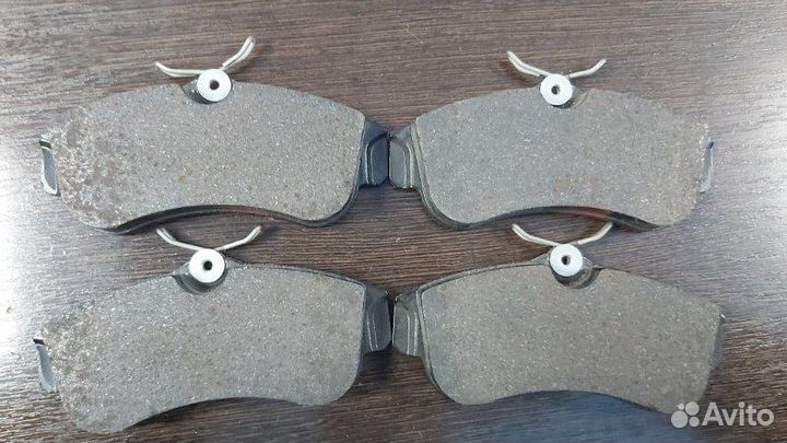 Колодки тормозные Nissan Almera