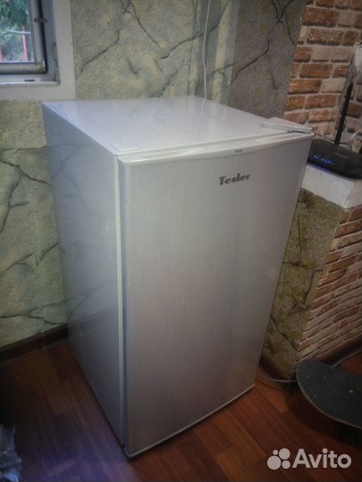 Холодильник компактный Tesler RC-95 Серебристый