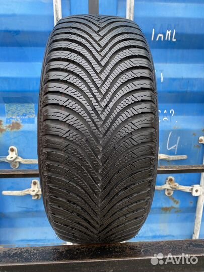Michelin Alpin 5 215/45 R16 90H