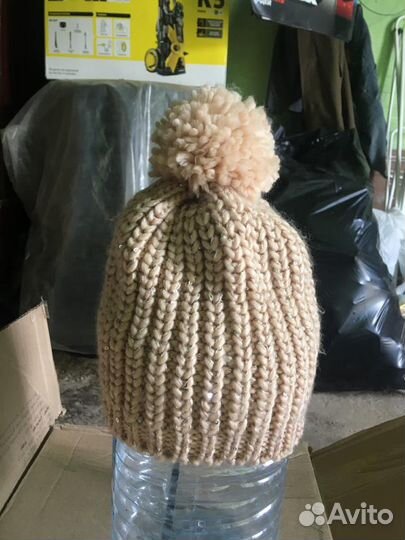 Шапка женская и мужская, варежки женские