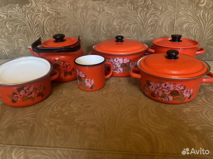 Набор столовой посуды эмалированной