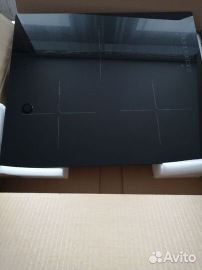 Варочная панель индукция, новая, 15000т.р