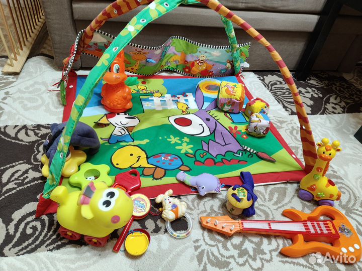 Игрушки для малышей с ковриком