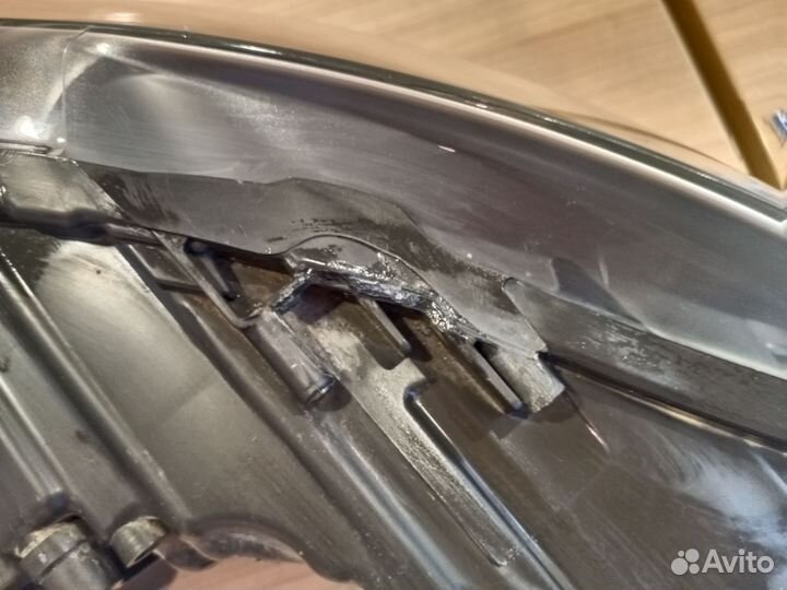 Фара передняя правая на volkswagen polo