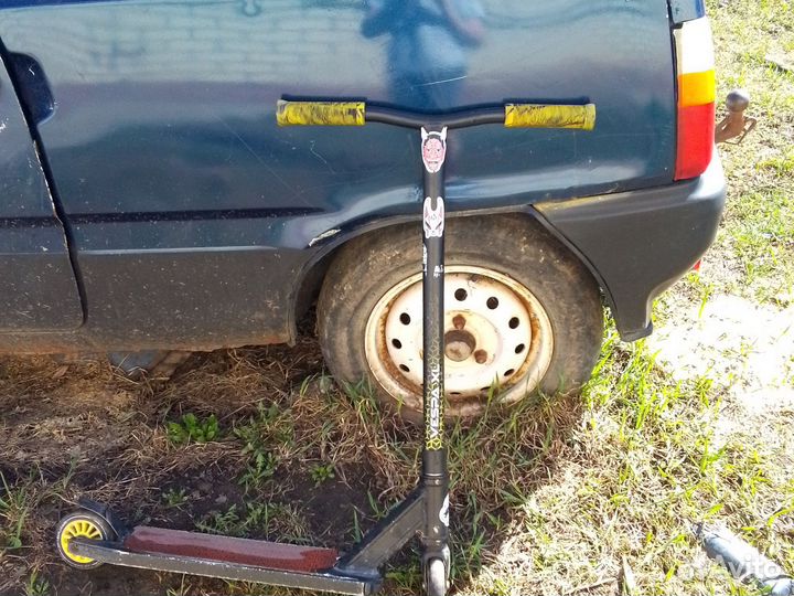 Трюковой самокат парк