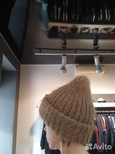 Шапка женская вязаная