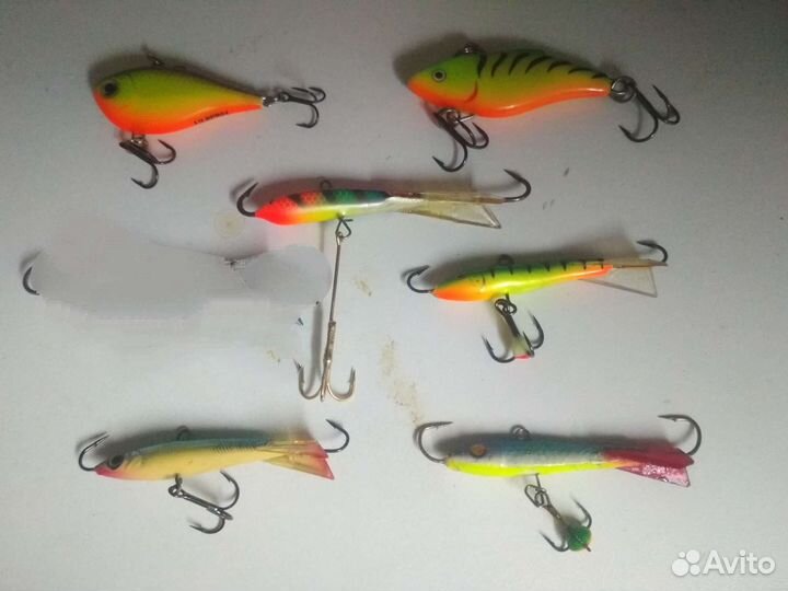 Воблер ратлин виб