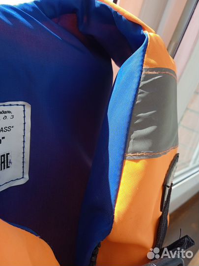 Спасательный жилет