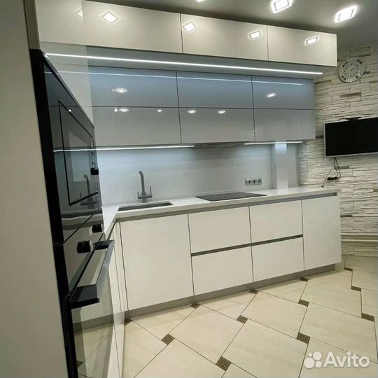 Встраиваемый кухонный гарнитур на заказ