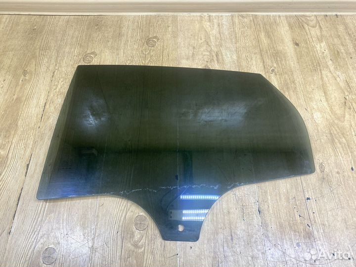 Стекло заднее левое Ford Focus 3 2011-2019г