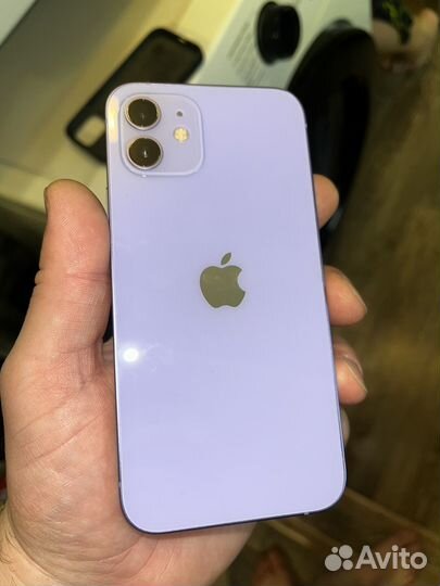 iPhone 12, 64 ГБ