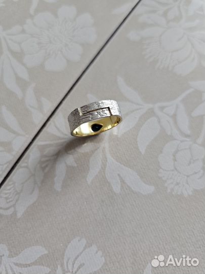 Кольцо с топазом 18,5