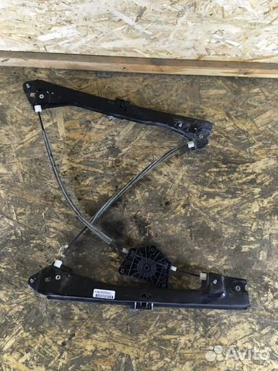 Стеклоподъемник передний правый Volkswagen Jetta