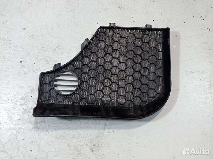 Сетка динамика правая Audi А6 С4 1995