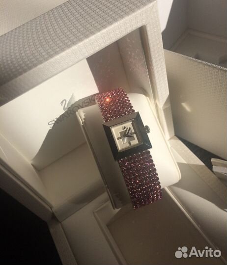 Часы Swarovski