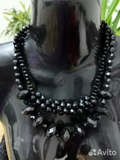 Колье классического дизайна Читать описание