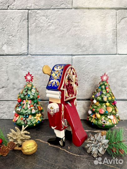 Щелкуник Музыкальный Новогодний 18 см