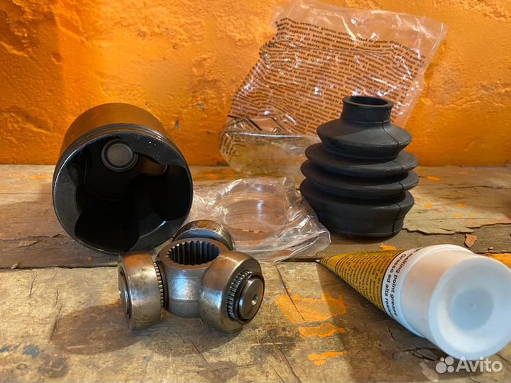 1611-204LH - шрус внутренний левый для Мерседес