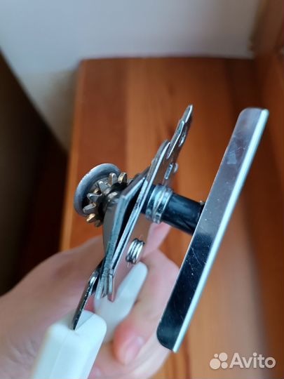 Винтажный консервный нож A Aronson