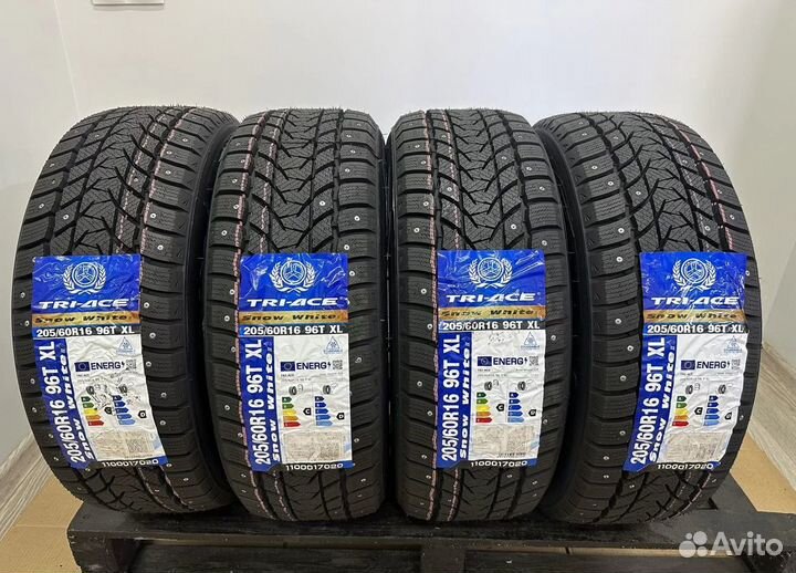 Tri Ace Snow White II 205/60 R16 30T