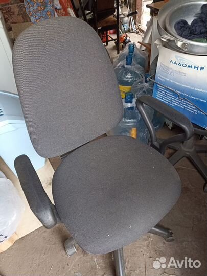 Компьютерное кресло