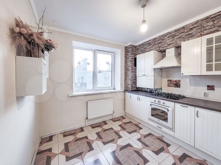 2-к. квартира, 49 м², 3/3 эт.