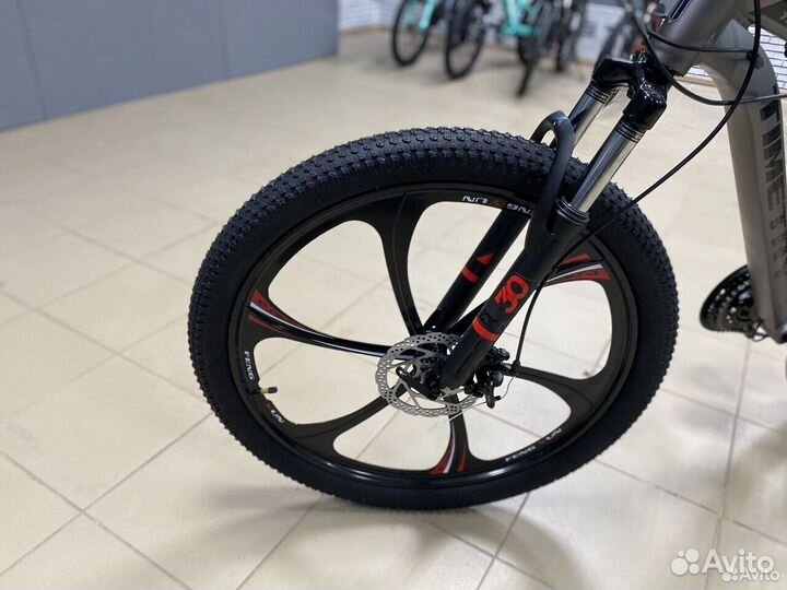 Велосипед на литых дисках