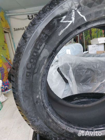 Continental ContiVikingContact 7 235/60 R18 107T