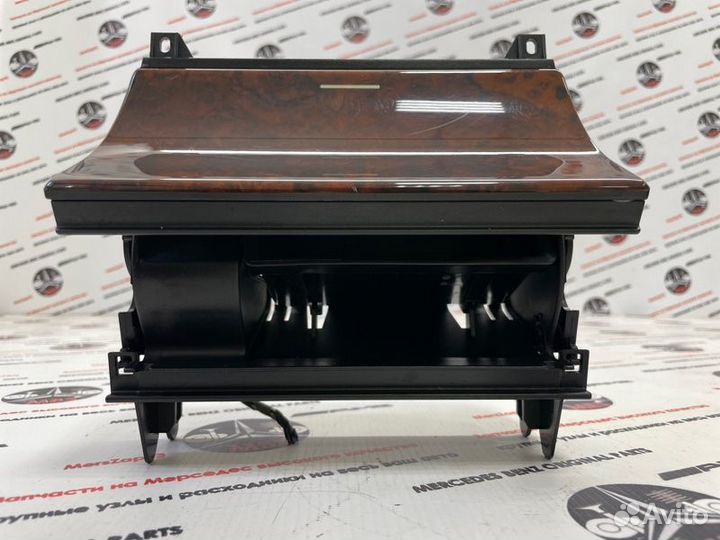 Пепельница торпедо Mercedes E-Class W210