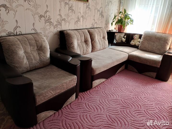 Диван угловой с креслом