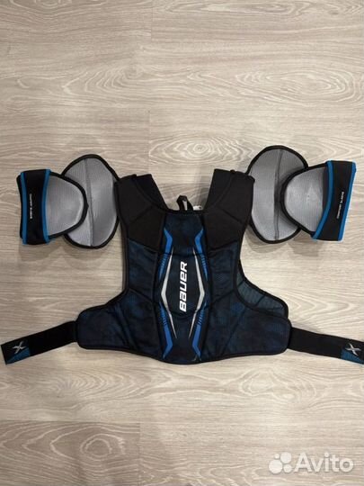 Нагрудник хоккейный bauer sr
