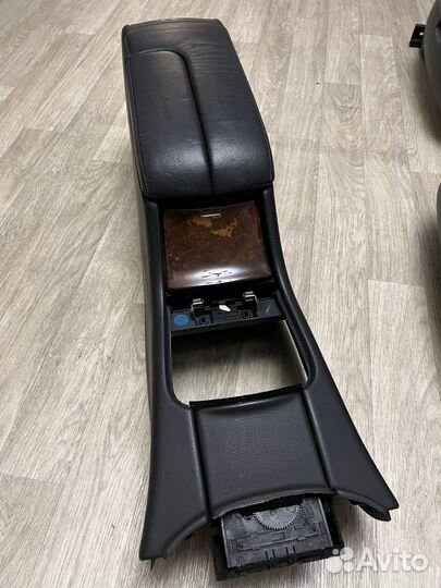 Подлокотник на мерседес w220