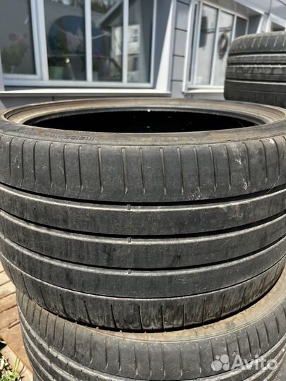 Pirelli P Zero 275/35 R21