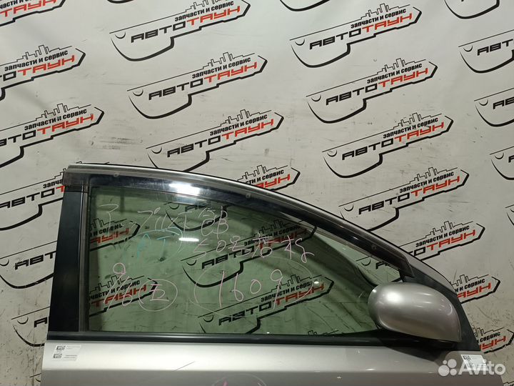 Дверь nissan note E11 NE11 ZE11 H010M1U6MA передняя правая серебро, KY0 NA6884