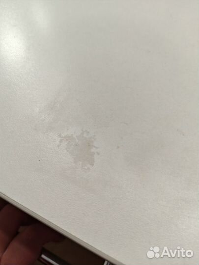 Косметический столик с зеркалом