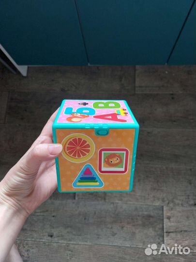 Развивающие музыкальные игрушки.Пирамидка,муз куб