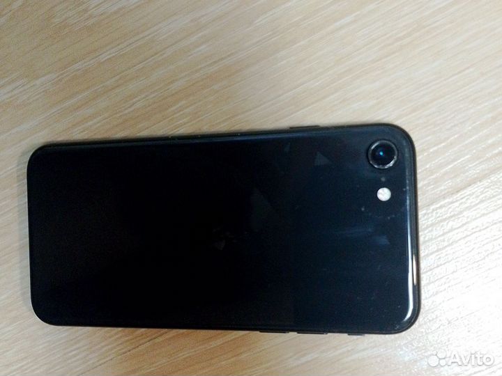 iPhone SE, 128 ГБ