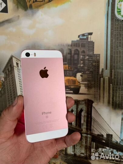 Телефон iPhone se