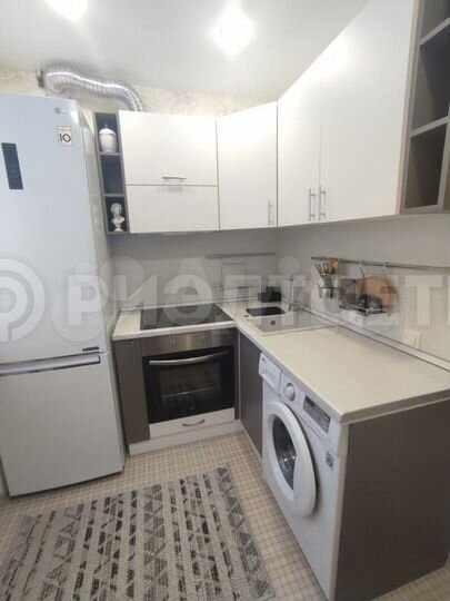 2-к. квартира, 42 м², 1/5 эт.