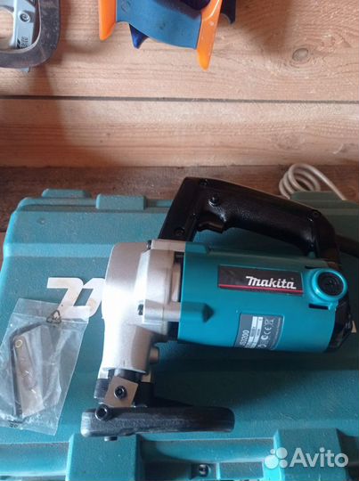 Листовые ножницы по металлу